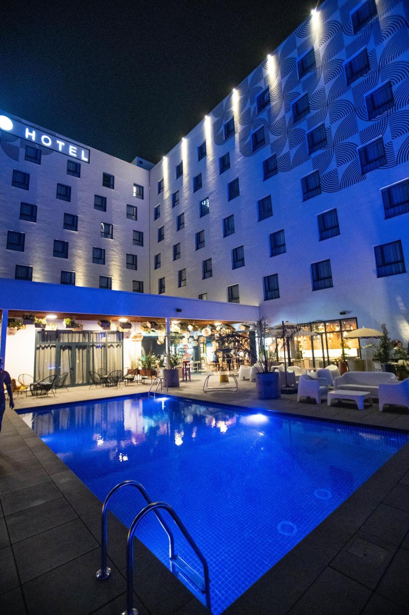 Onomo Hotel Kampala Extérieur photo